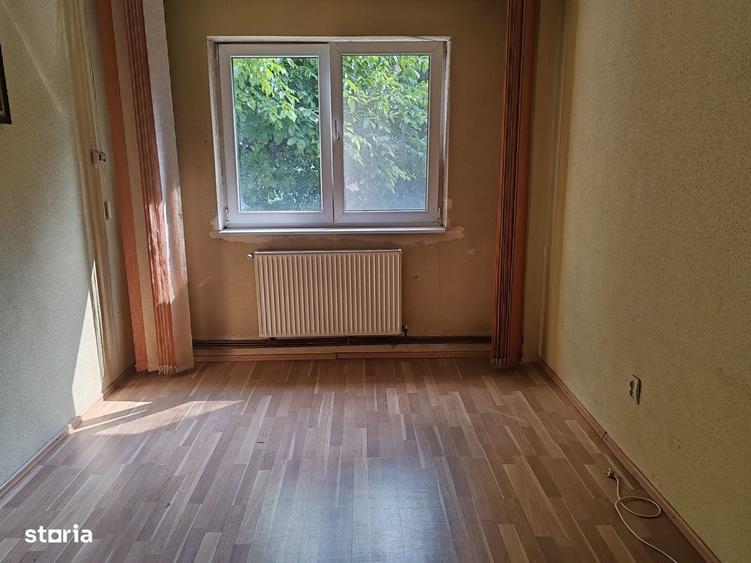 Apartament cu 2 camere semidecomandat în Florilor