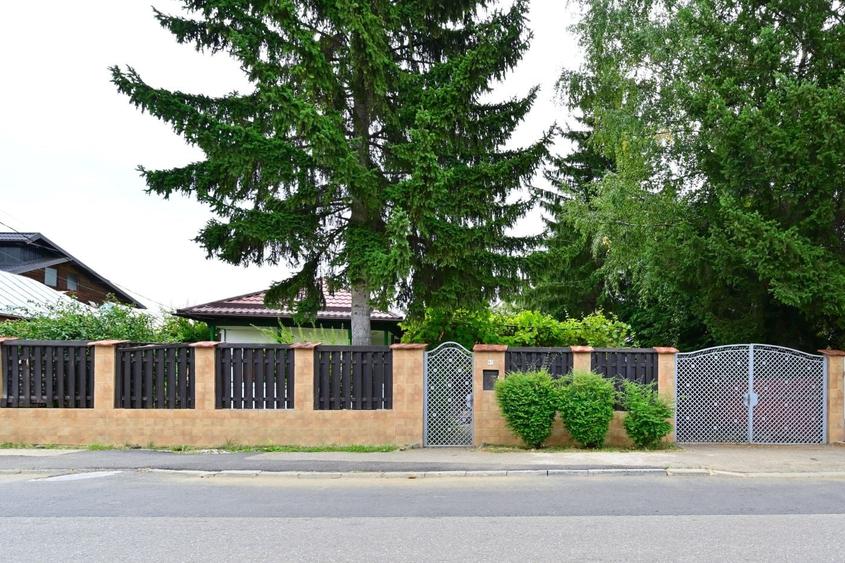 Casă individuală cu 3 camere cu Canalizare în Pucioasa