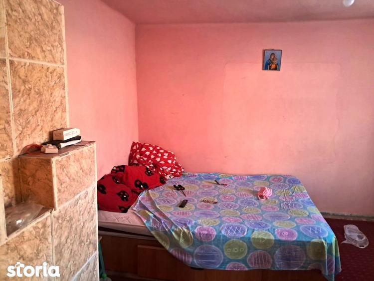 Casă cu 3 camere cu Canalizare în Polovragi
