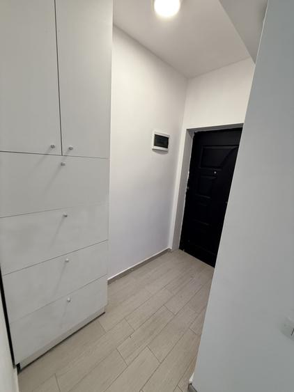 Închiriez Garsonieră în Militari Residence strada Tineretului - 12