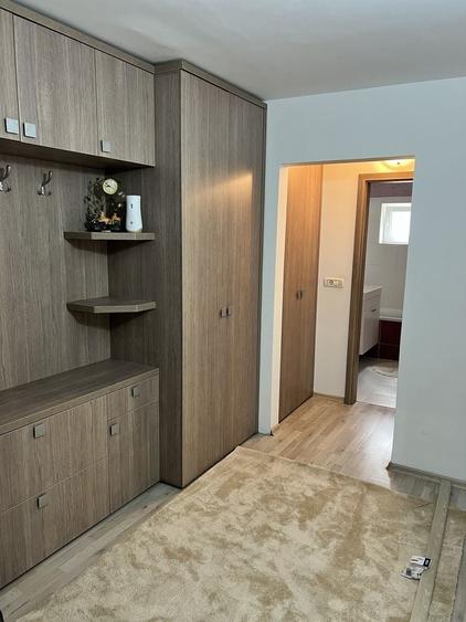 Apartament cu 2 camere decomandat în Soarelui
