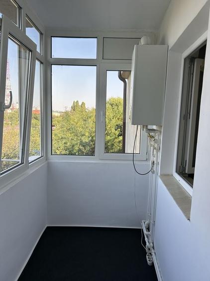 Persoana fizica inchiriez apartament 2 camere,decomandat - 1