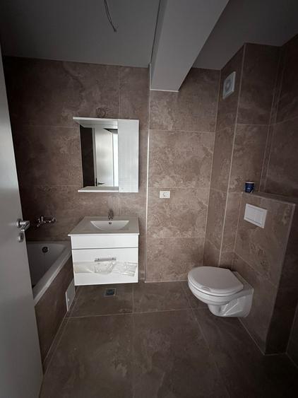 Apartament cu 2 camere decomandat în Berceni