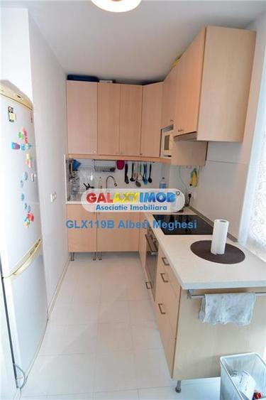 Apartament cu 3 camere semidecomandat în Calea Călărașilor