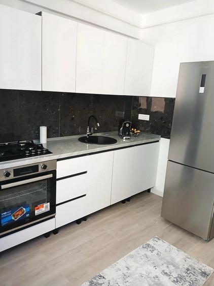 Apartament cu 2 camere semidecomandat în Lunca Cetățuii