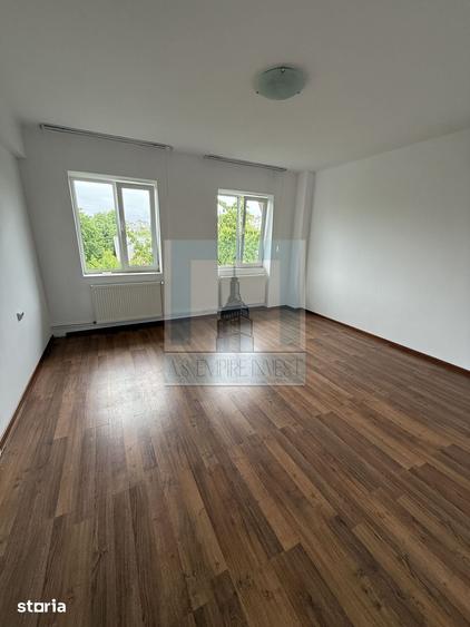 Apartament cu 2 camere decomandat în Triaj