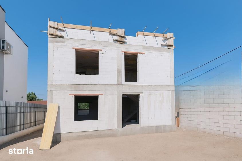 Casă cu 4 camere cu Teren 400 Mp în Central