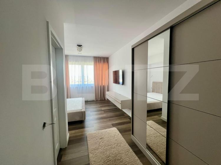 Apartament cu 3 camere semidecomandat, mobilat în Calea Severinului