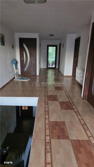 Casă cu 4 camere în Albești