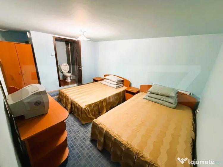 Casă cu 17 camere cu Teren 1324 Mp în Central