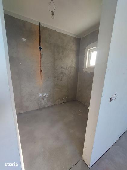 Casă cu 4 camere cu Teren 500 Mp în Central