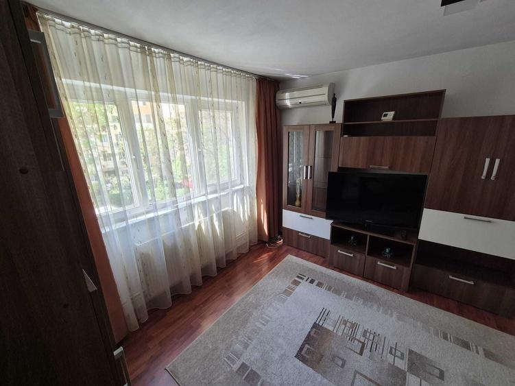 Apartament cu 2 camere semidecomandat în Șagului