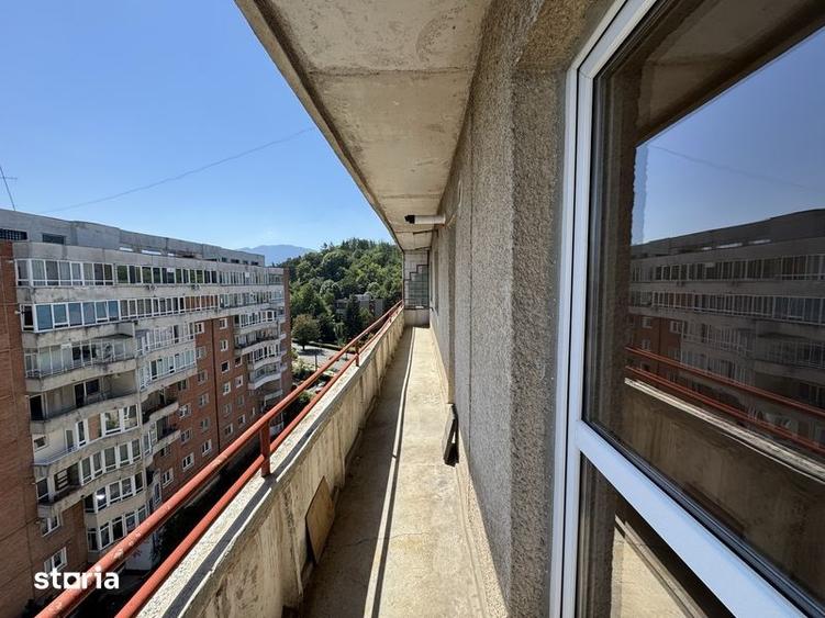 Apartament cu 3 camere în Calea București