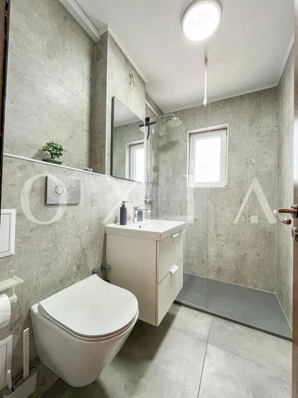 Apartament cu 3 camere decomandat în Aradului