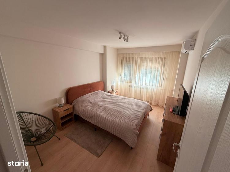 Apartament cu 4 camere în Aviatorilor