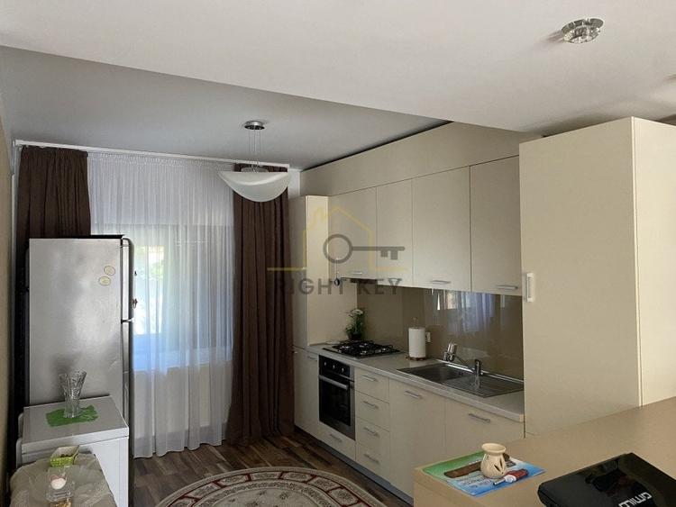 Duplex cu 3 camere cu Canalizare în Domnești