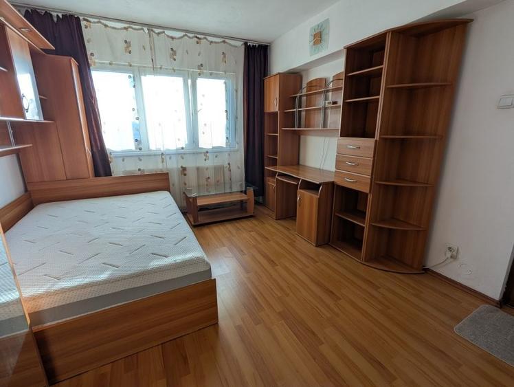Apartament cu 2 camere decomandat în Mărăști