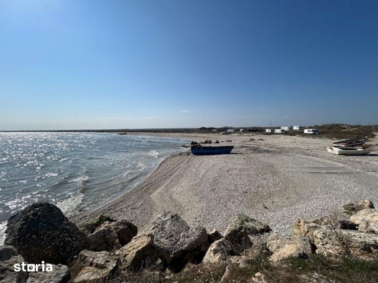 Teren de 1000 mp, în Corbu