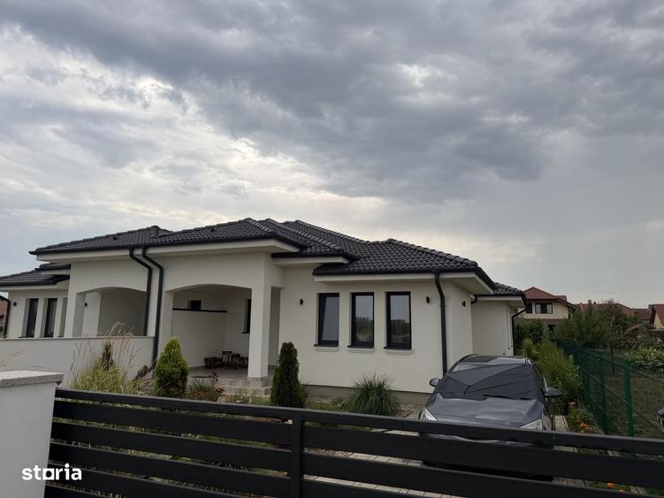 Casă cu 3 camere în Central