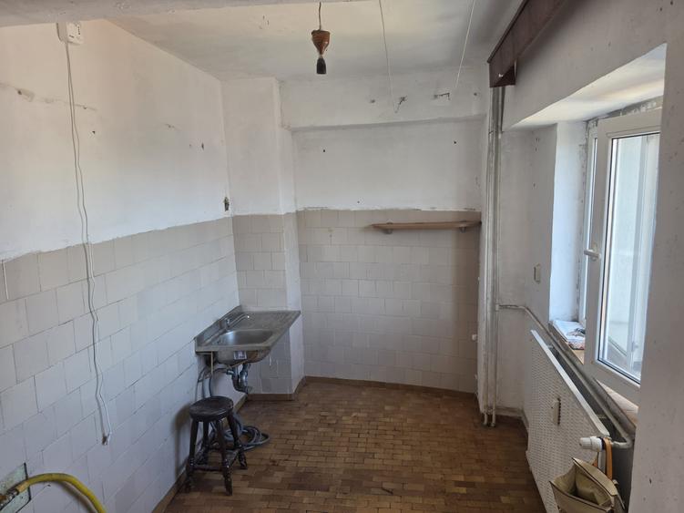 Apartament cu 2 camere decomandat în Moșilor