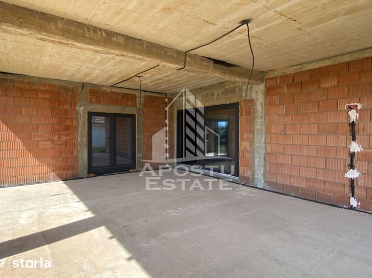 Casă cu 5 camere cu Teren 1330 Mp în Urseni