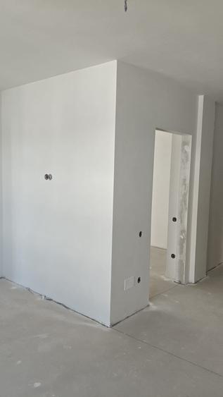 Apartament cu 3 camere semidecomandat în Apahida