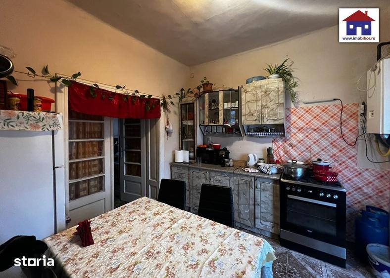 Casă cu 3 camere cu Teren 320 Mp în Central
