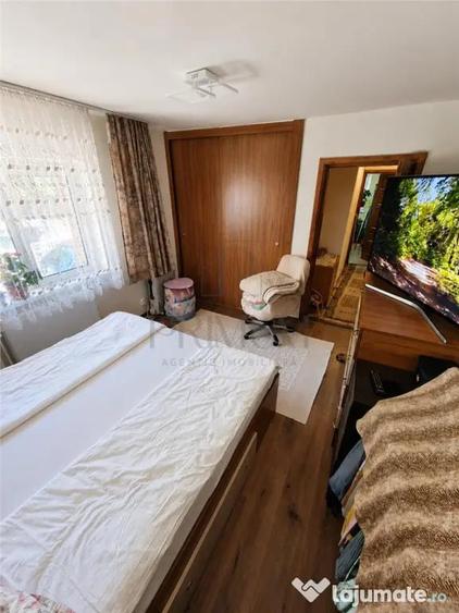 Apartament cu 2 camere decomandat în Lipovei