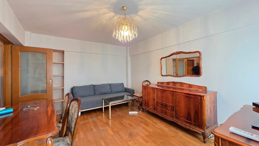 Apartament cu 2 camere decomandat în Titulescu