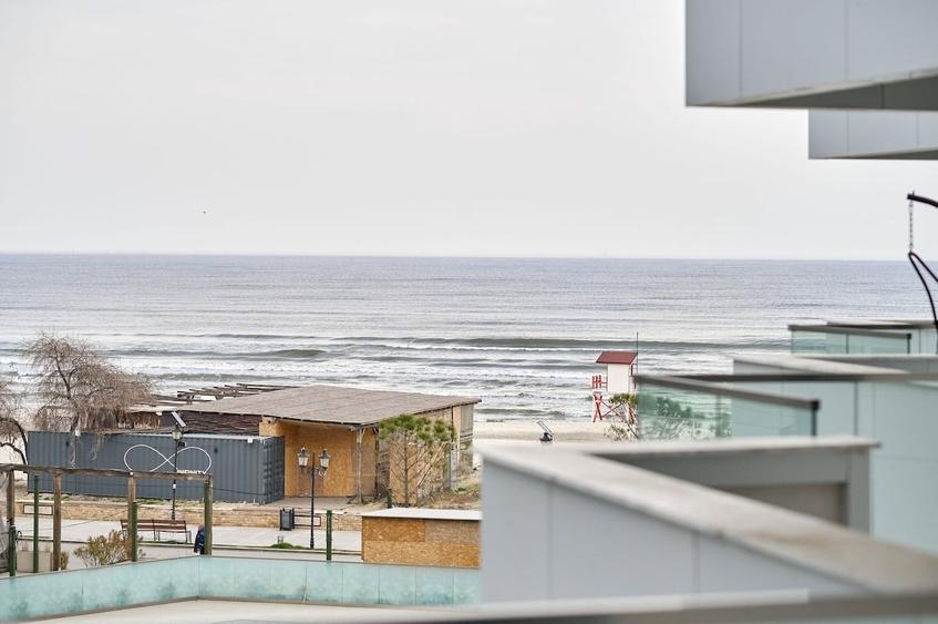 Apartament cu 3 camere decomandat în Mamaia-Sat