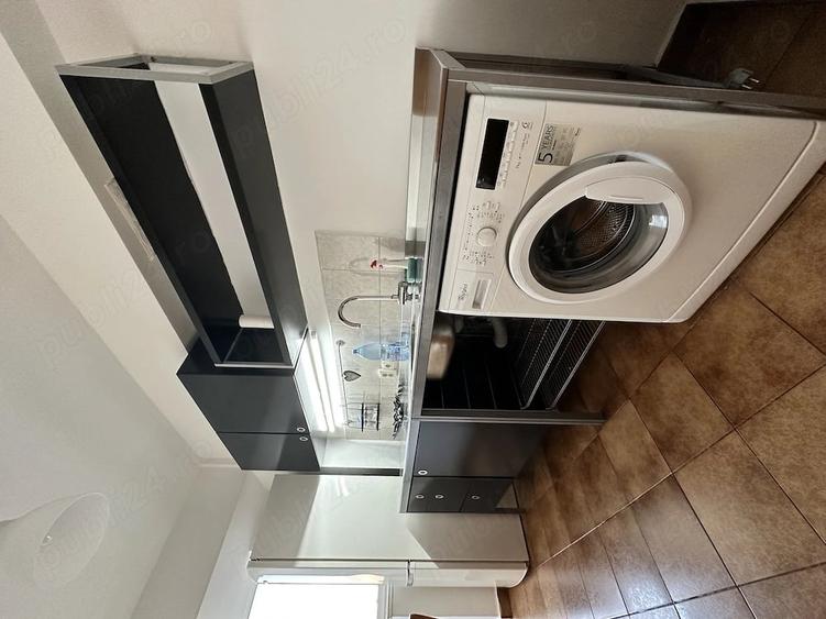 Apartament cu 3 camere decomandat în Titulescu