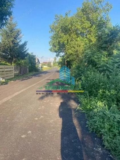 Teren de 1500 mp, în Petrești