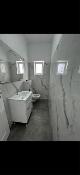 Spațiu comercial, de 45 mp, în Moșnița Veche