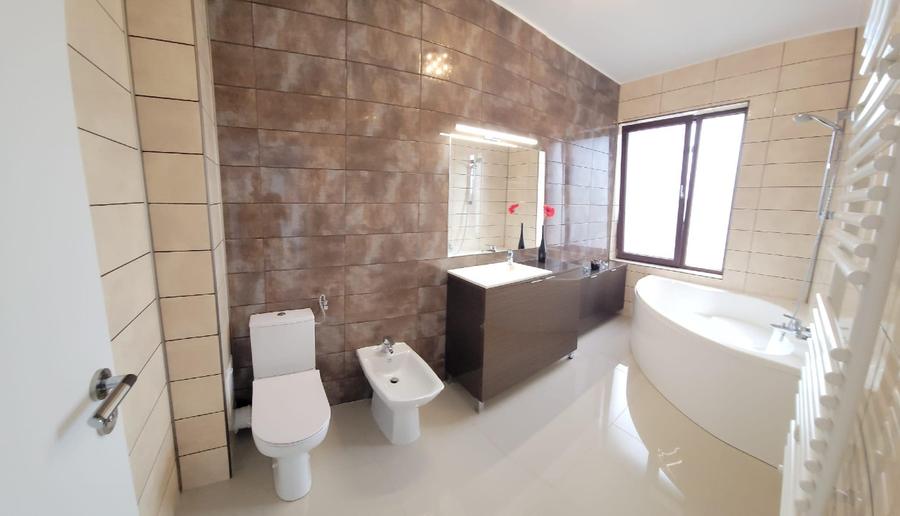 Casă individuală cu 4 camere cu Teren 750 Mp în Balotești