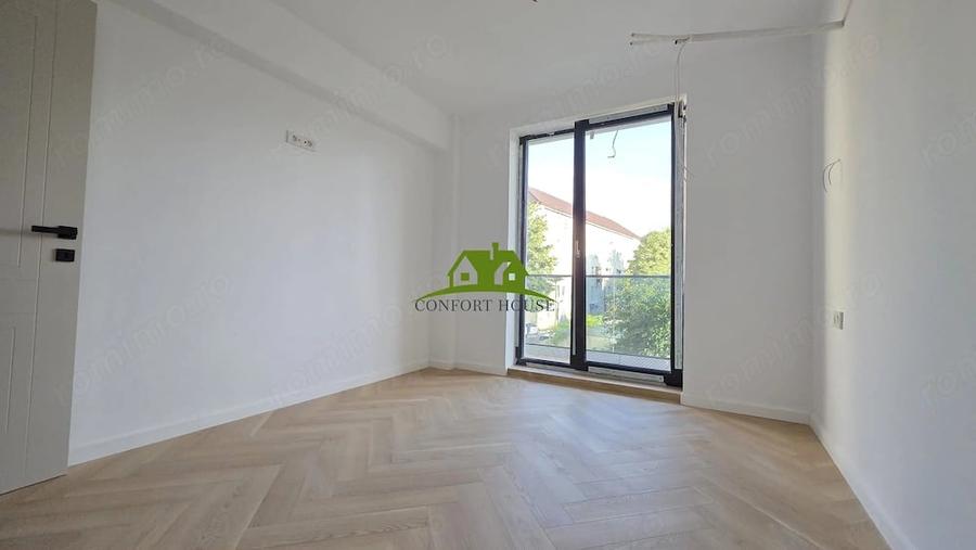 Ap.3 Camere la Etaj 1,Bloc 2026, cartier Traian-Cecilia Storck , Rm.VL - 12