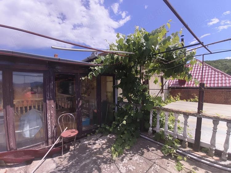 Casă cu 3 camere cu Teren 213 Mp în Plugova