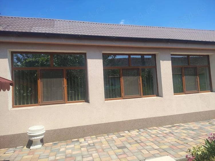 Casă cu 5 camere cu Teren 1300 Mp în Central