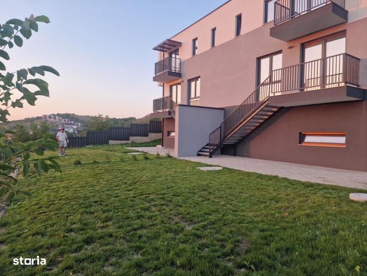 Vila in duplex, intr-o zona linistita, D+P+E, Dezmir - 9