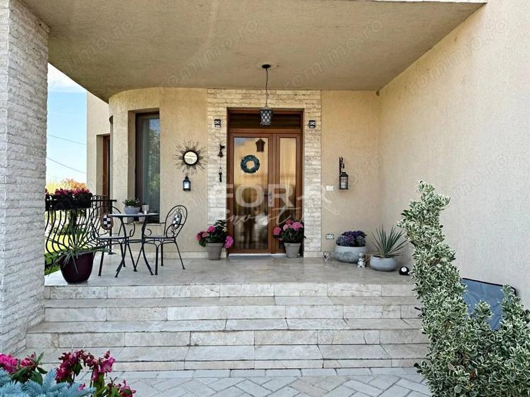 Casă cu 5 camere cu Teren 466 Mp în Nufărul