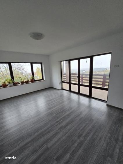 Casă cu 4 camere în Fântânele