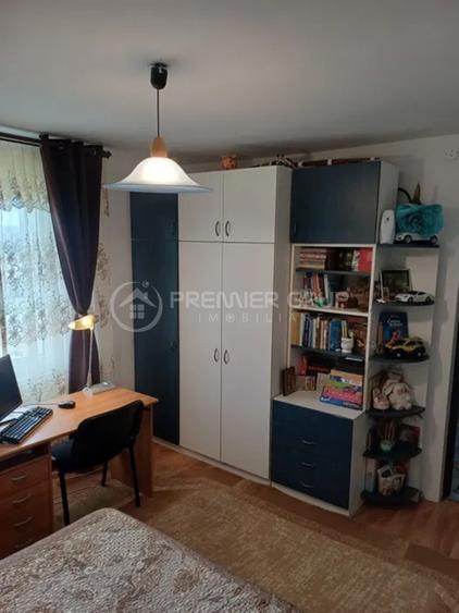 Apartament cu 2 camere în Podu Roș