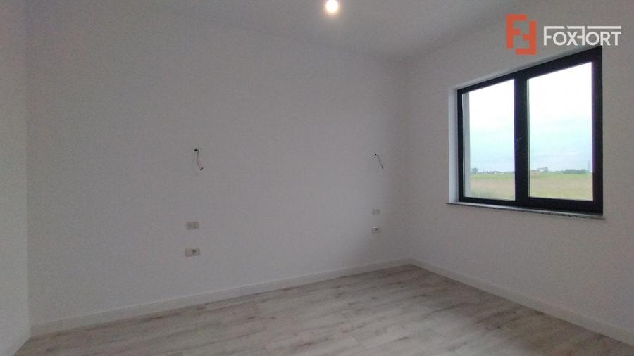 Duplex cu 3 camere cu Teren 277.5 Mp în Săcălaz