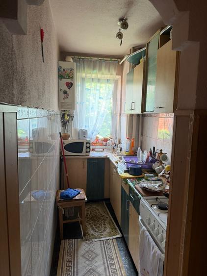 Apartament cu 2 camere semidecomandat în Florilor