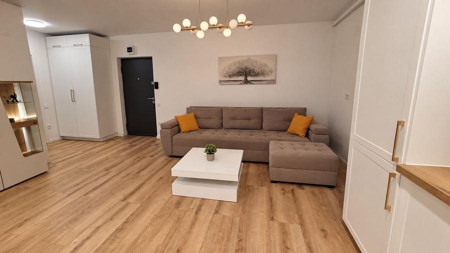 Apartament cu 2 camere semidecomandat în Florești