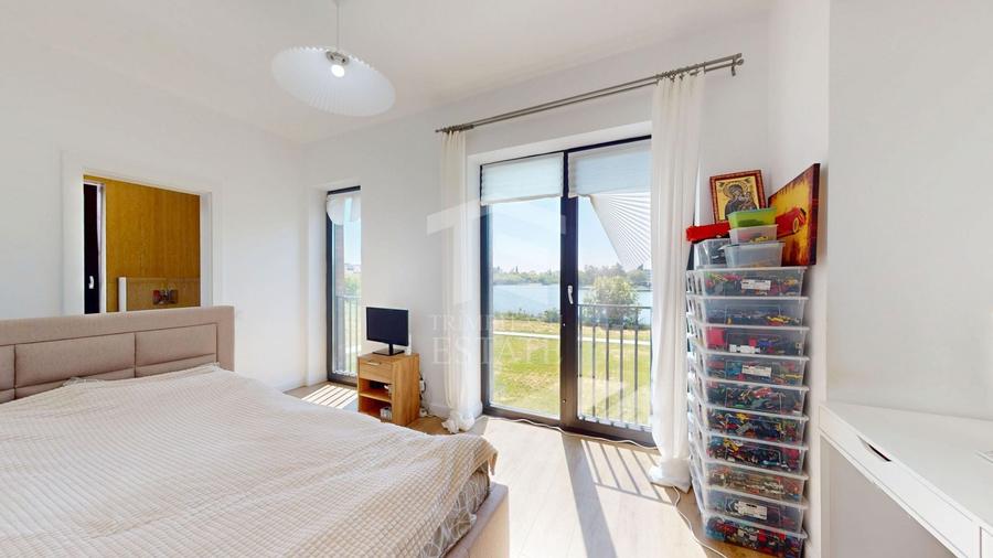 Apartament cu 3 camere decomandat, mobilat în Sisești