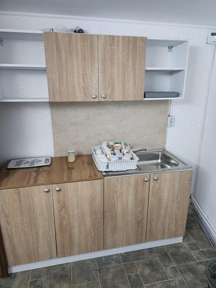 Casă cu 6 camere cu Teren 2000 Mp în Episcopia Bihorului