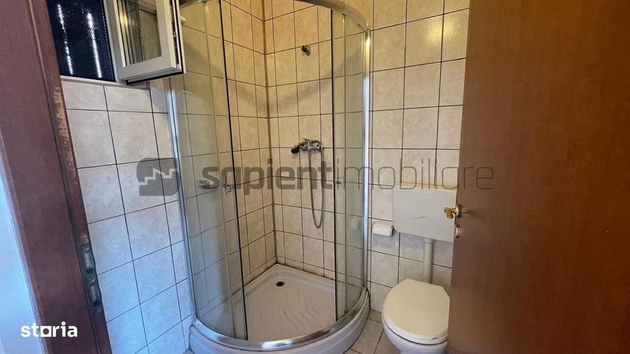Spațiu comercial, de 64 mp, în Central