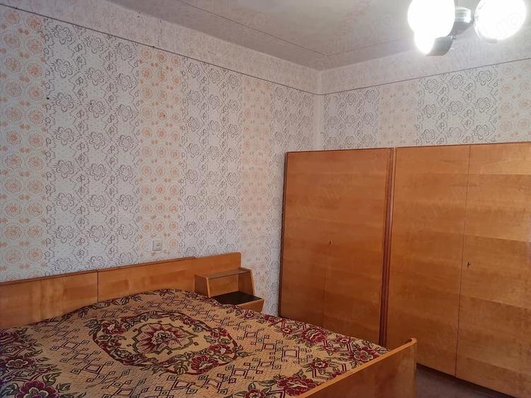 Casă cu 3 camere cu Teren 1800 Mp în Variașu Mare