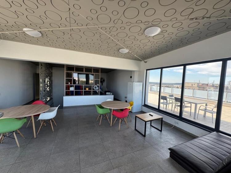 Apartament cu 3 camere decomandat, mobilat în Craiovița Nouă