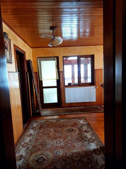 Casă individuală cu 5 camere cu Canalizare în Cornu de Sus (Cornu)